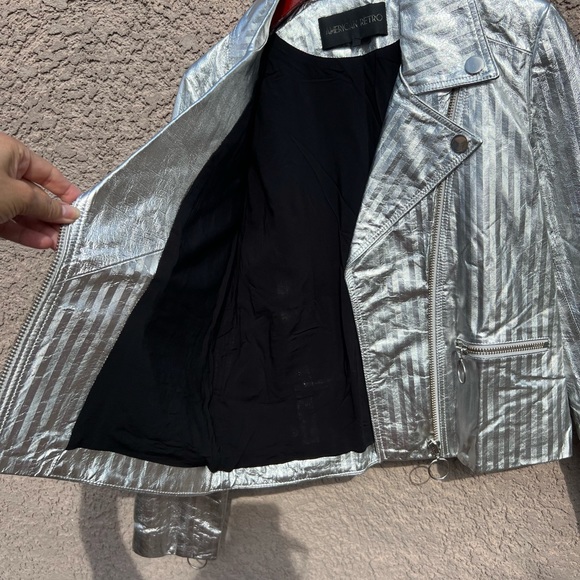 Silver Metallic Leather Jacket - Picture 5 of 10
